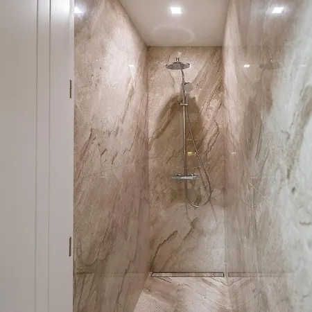 Four Seasons Villa